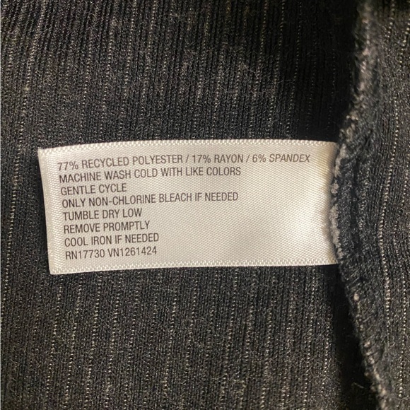 Gray Ribbed Long Sleeve Top - Picture 5 of 6